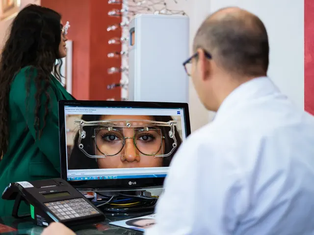 Misurazione dei parametri con il sistema di videocentratura digitale da Ottica Musarra